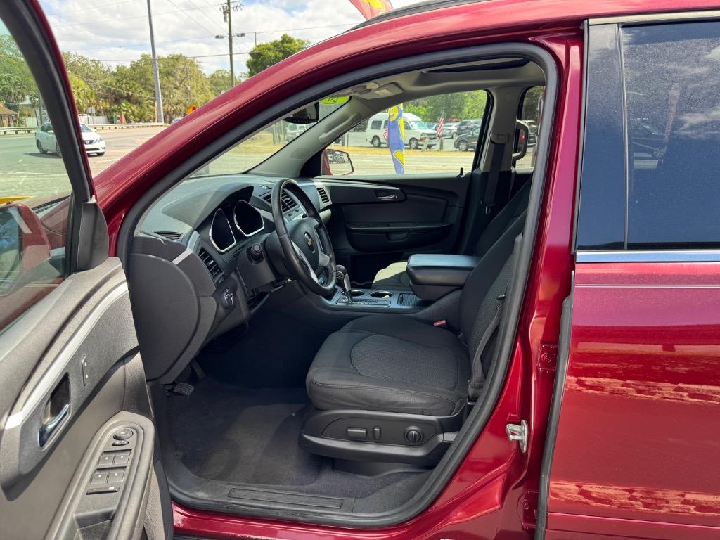 2010 Chevrolet Traverse - $11,995