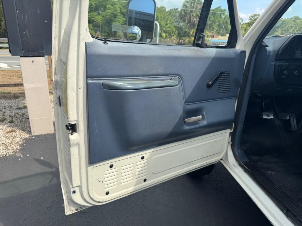 1989 Ford F-super Duty - $10,995