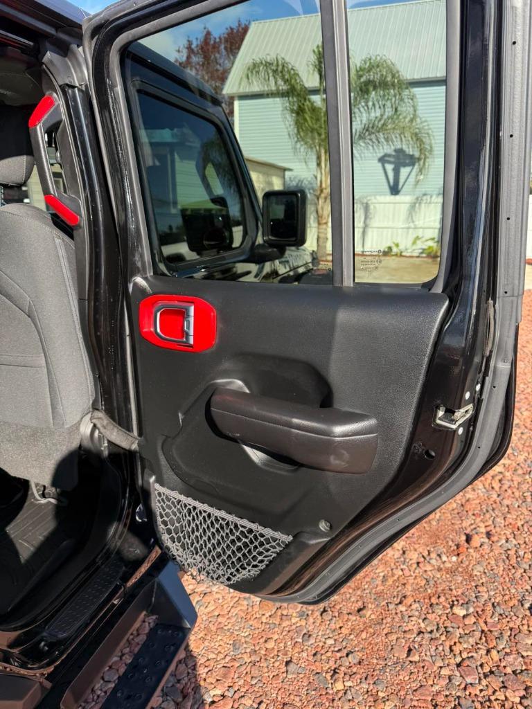 2018 Jeep All-New Wrangler Unlimited Sport photo