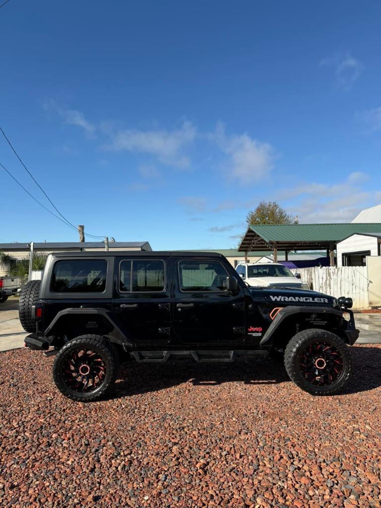 2018 Jeep All-New Wrangler Unlimited Sport photo