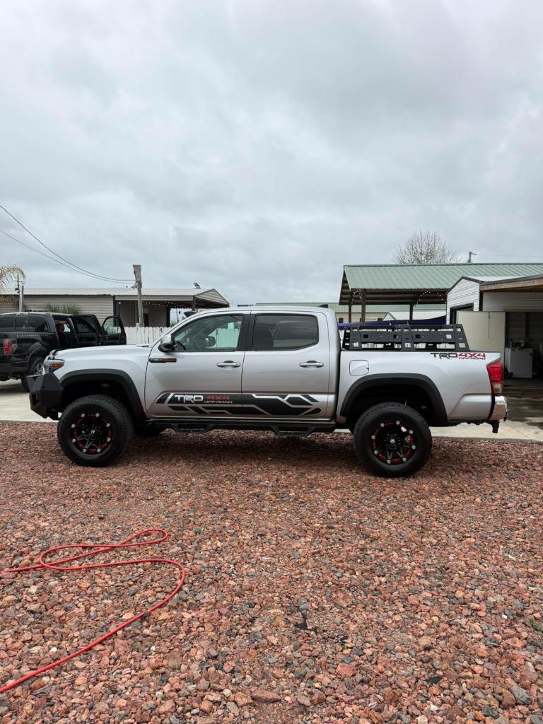 2017 Toyota Tacoma TRD Offroad photo
