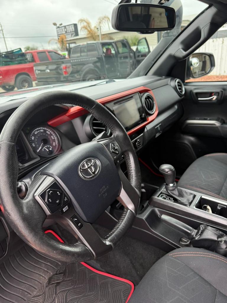 2017 Toyota Tacoma TRD Offroad photo