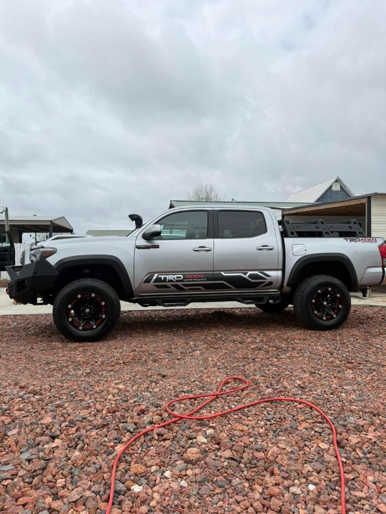 2017 Toyota Tacoma TRD Offroad photo