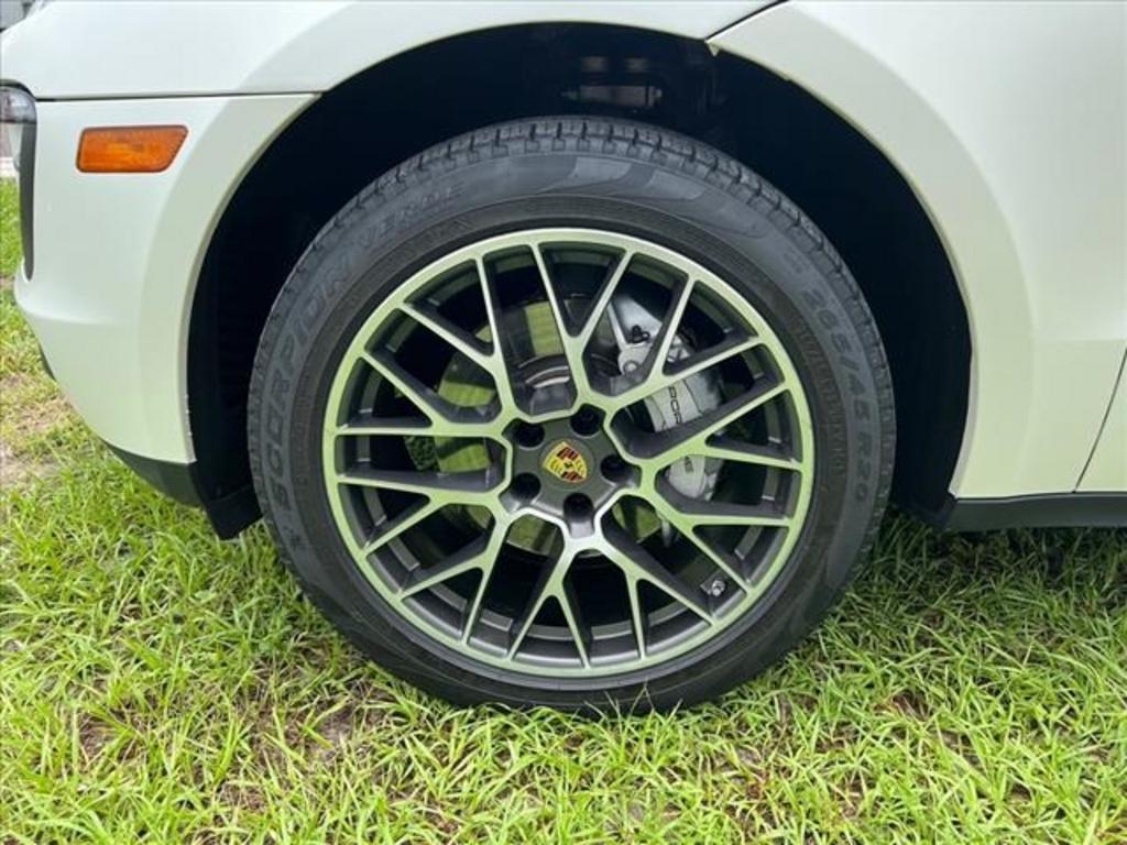 2017 Porsche Macan S photo