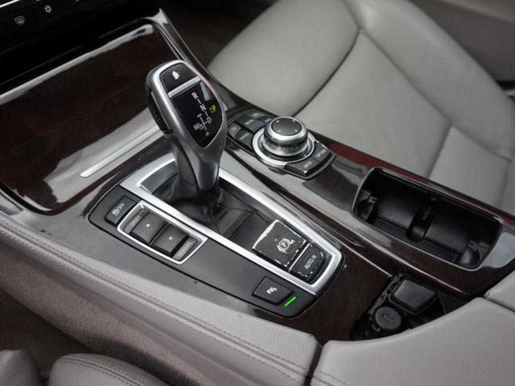 2011 BMW 528i - $12,785