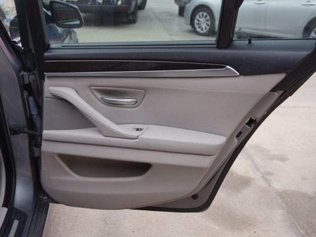 2011 BMW 528i - $12,785