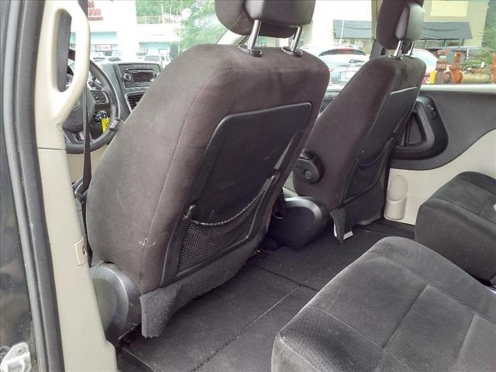 2012 Dodge Grand Caravan - $5,999