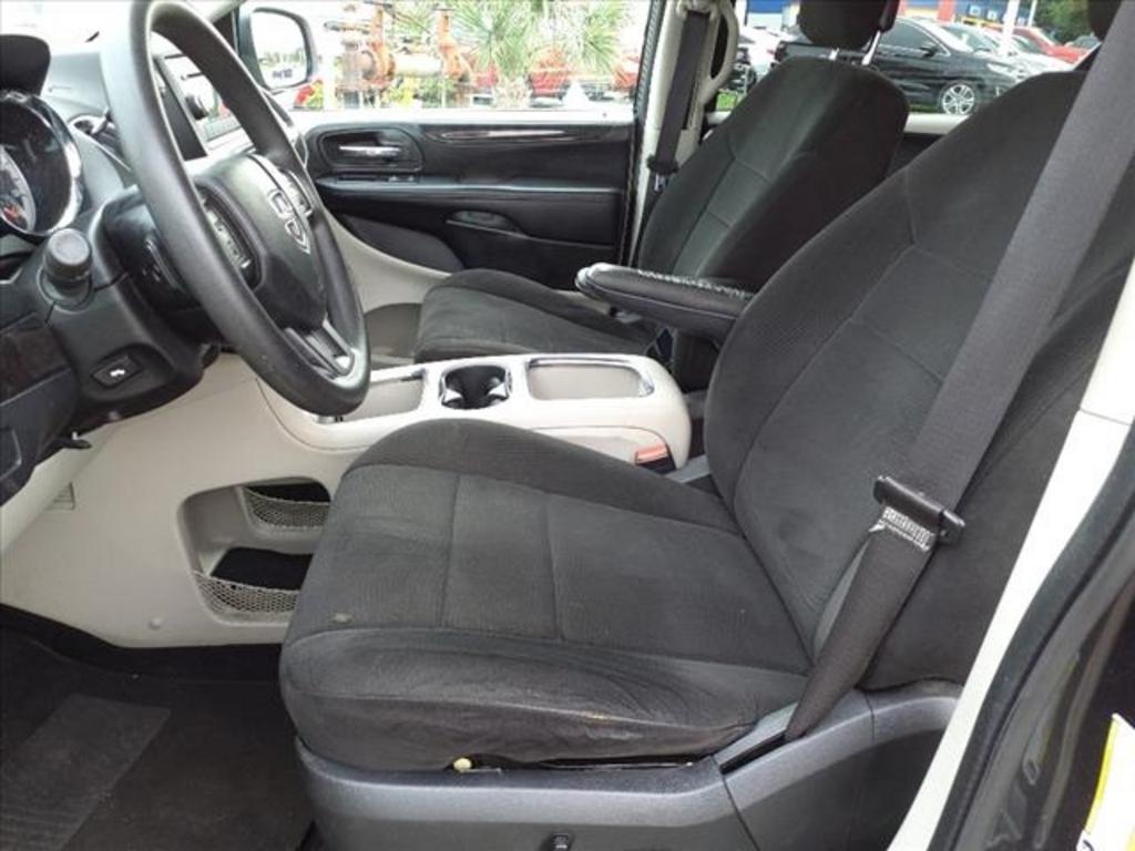2012 Dodge Grand Caravan - $5,999
