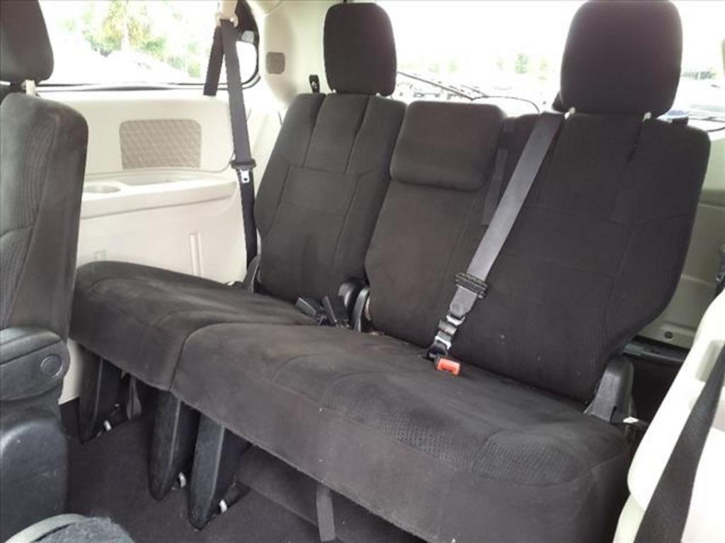 2012 Dodge Grand Caravan - $5,999