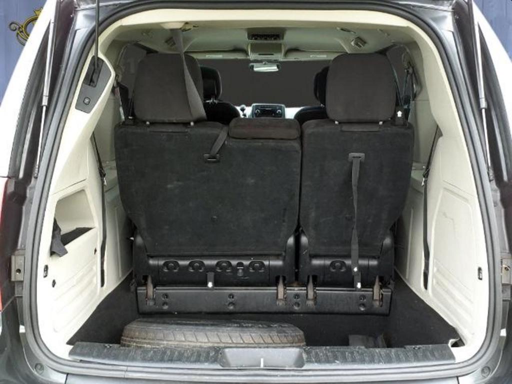 2012 Dodge Grand Caravan - $5,999