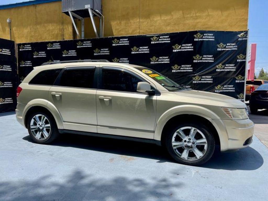 2010 Dodge Journey - $3,500