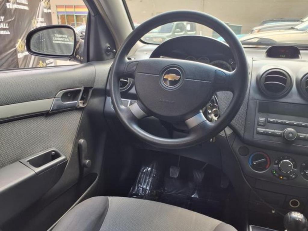2009 Chevrolet Aveo - $1,999