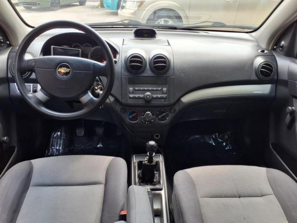 2009 Chevrolet Aveo - $1,999