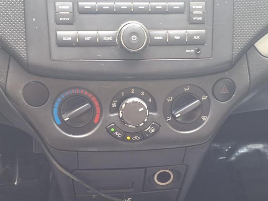2009 Chevrolet Aveo - $1,999