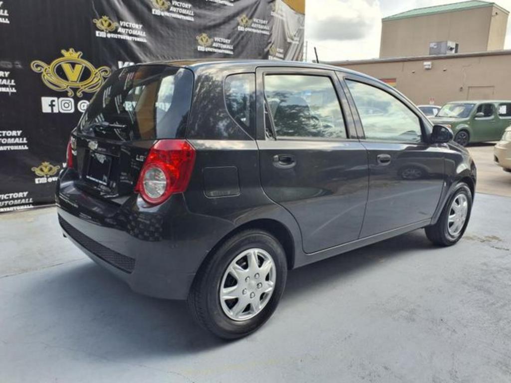 2009 Chevrolet Aveo - $1,999