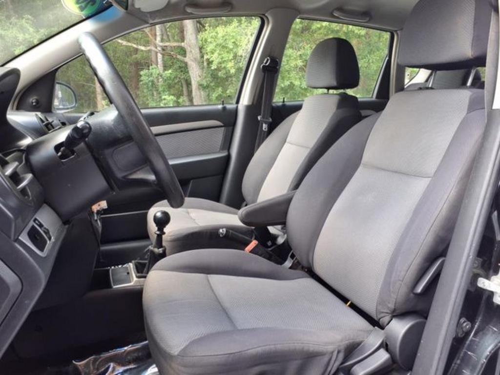 2009 Chevrolet Aveo - $1,999