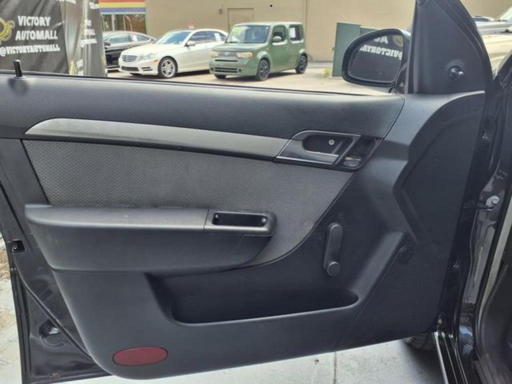 2009 Chevrolet Aveo - $1,999