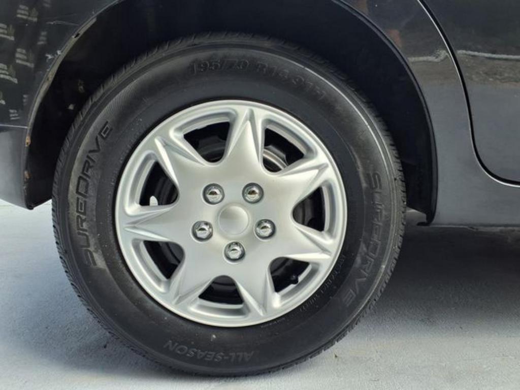 2009 Chevrolet Aveo - $1,999