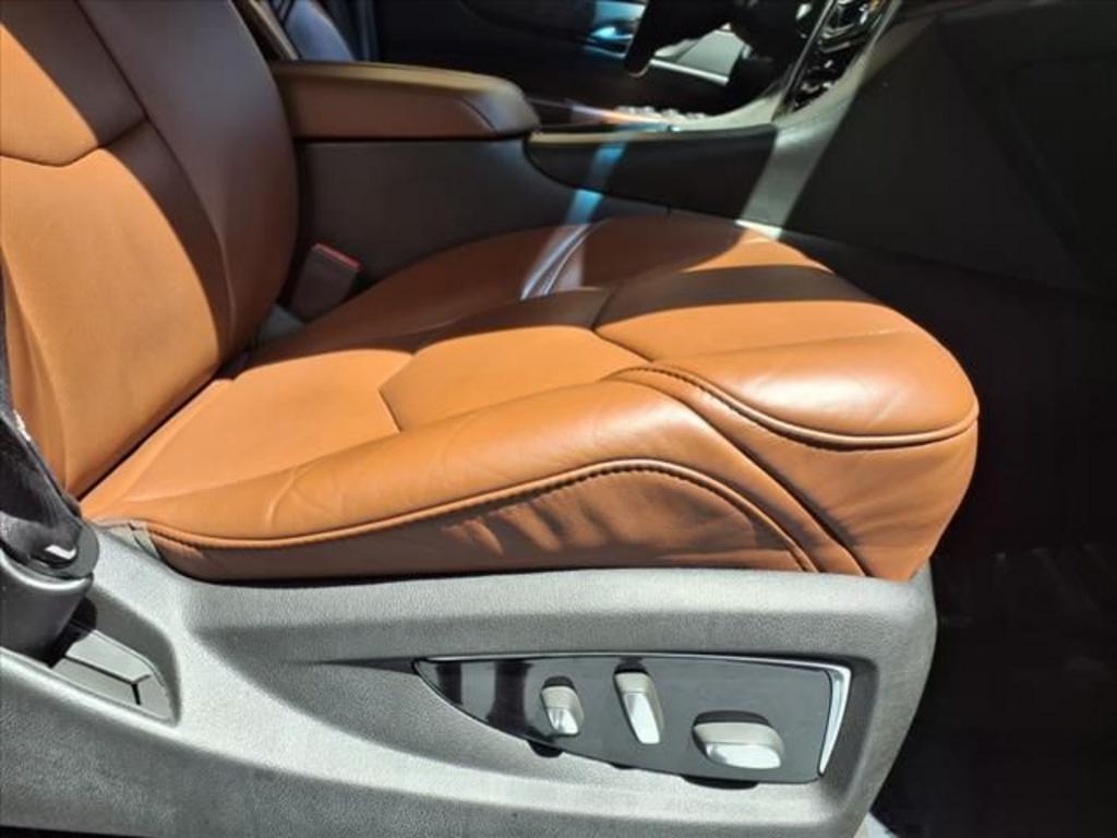 2015 Cadillac Escalade - $13,899
