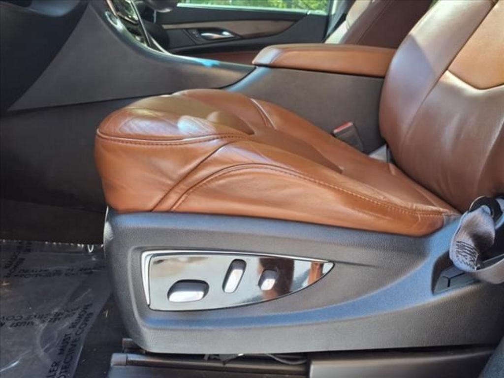 2015 Cadillac Escalade - $13,899