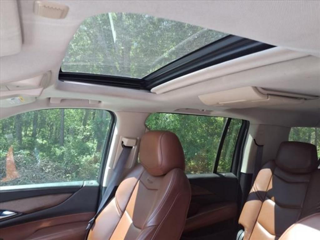 2015 Cadillac Escalade - $13,899