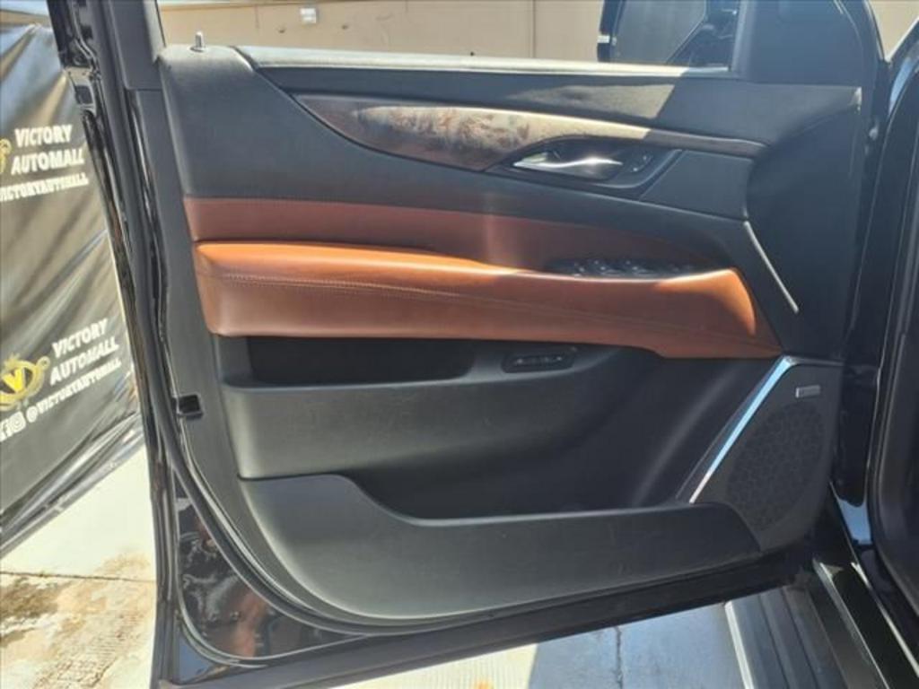 2015 Cadillac Escalade - $13,899