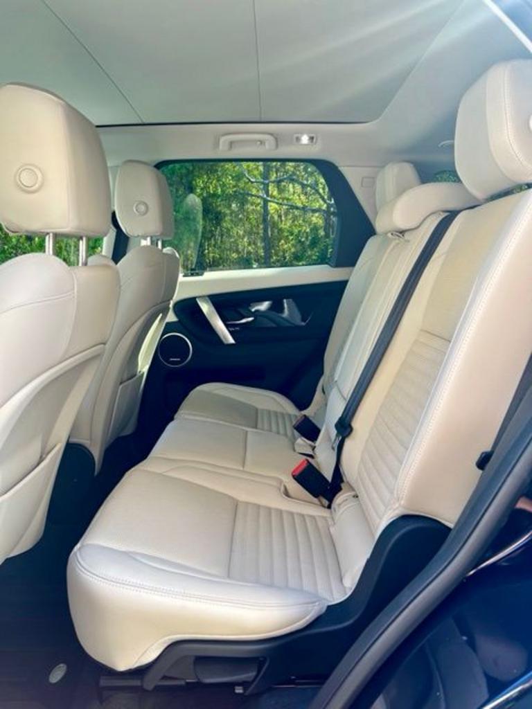 2020 Land Rover Discovery - $21,999