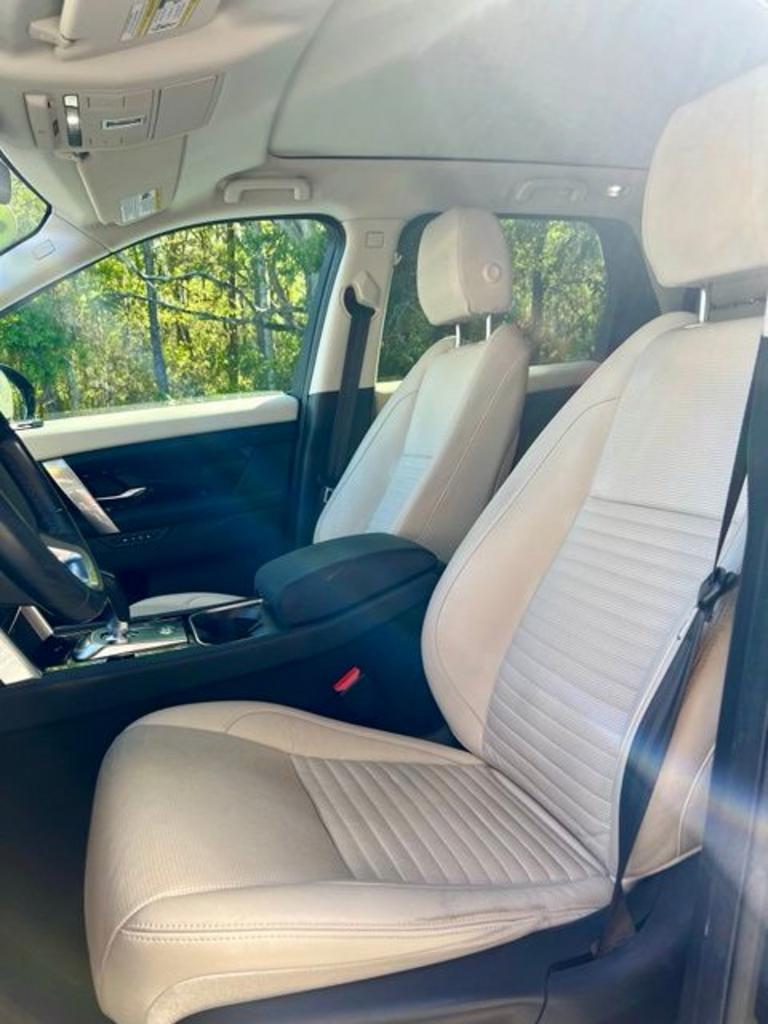 2020 Land Rover Discovery - $21,999