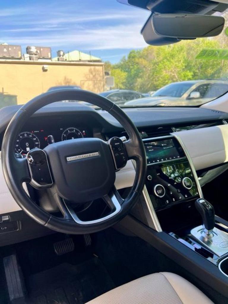 2020 Land Rover Discovery - $21,999