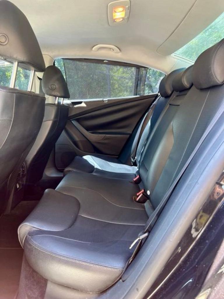 2009 Volkswagen Passat - $3,500