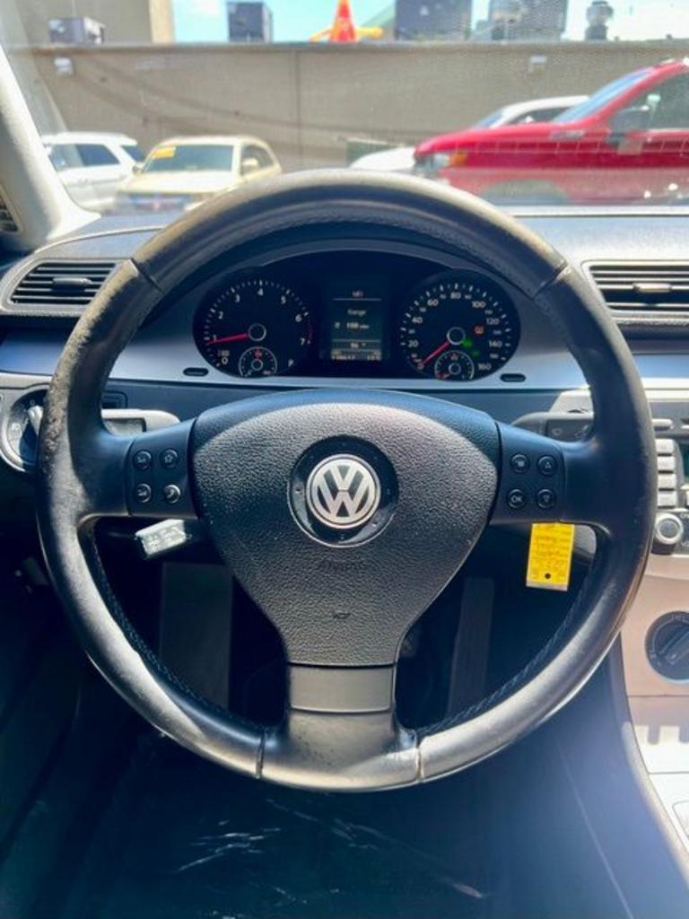 2009 Volkswagen Passat - $3,500
