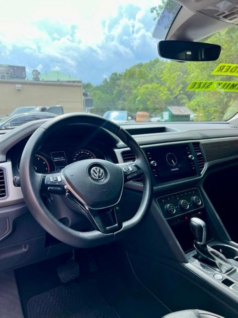 2018 Volkswagen Atlas - $18,999