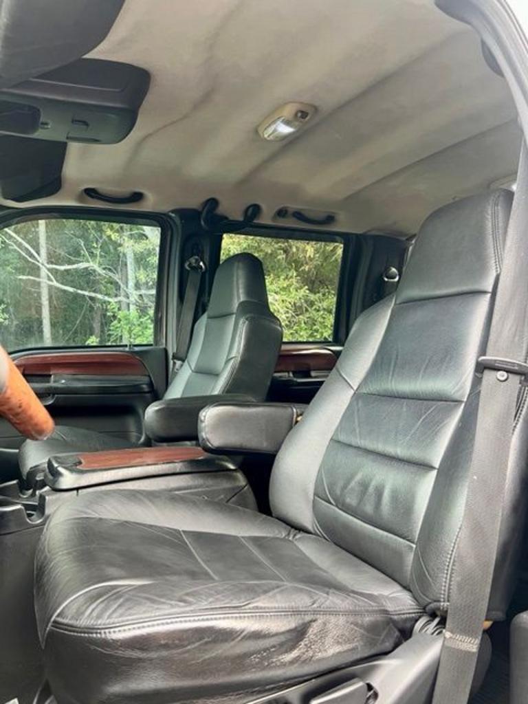 2006 Ford F-350 - $9,995