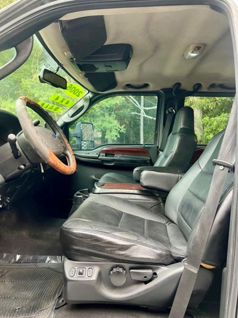 2006 Ford F-350 - $9,995