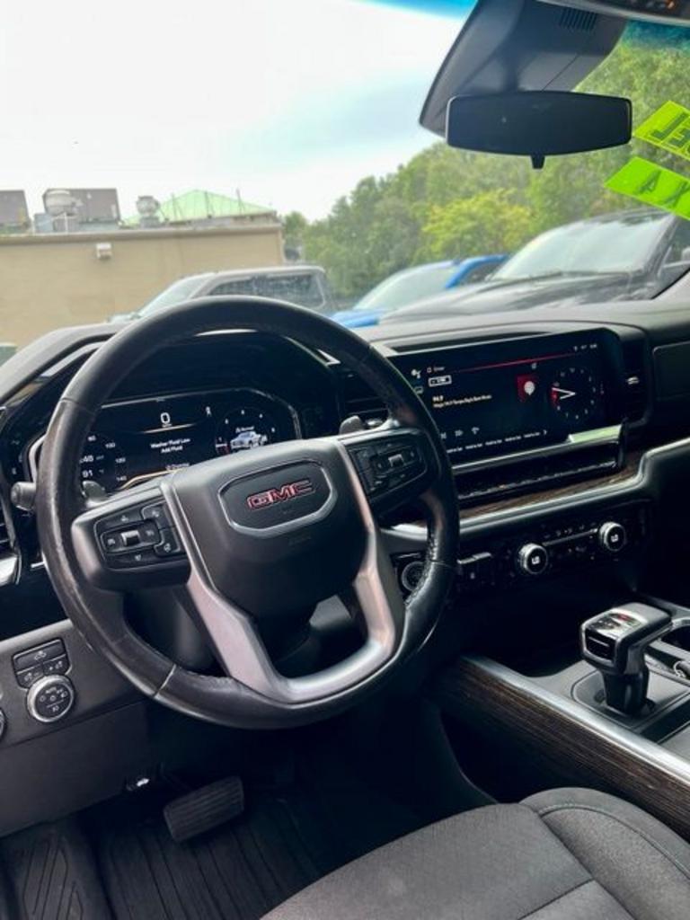 2022 GMC Sierra - $35,995