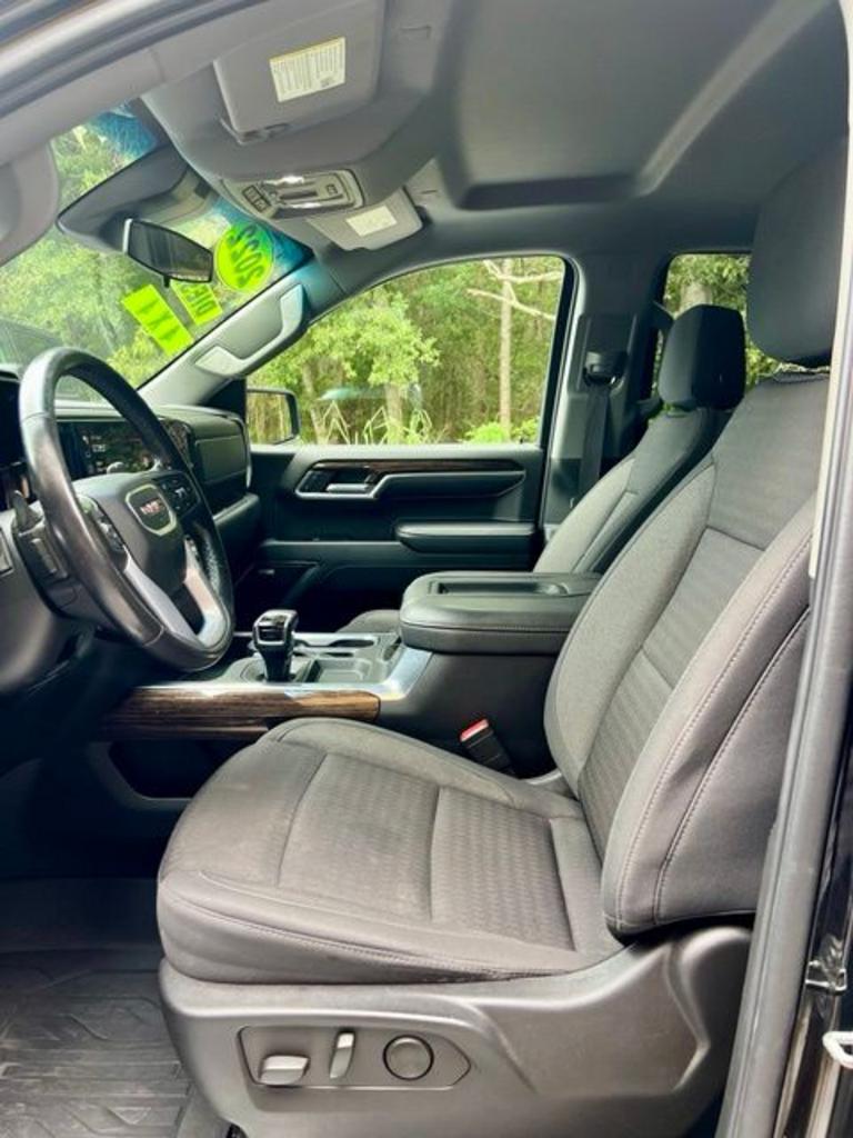 2022 GMC Sierra - $35,995
