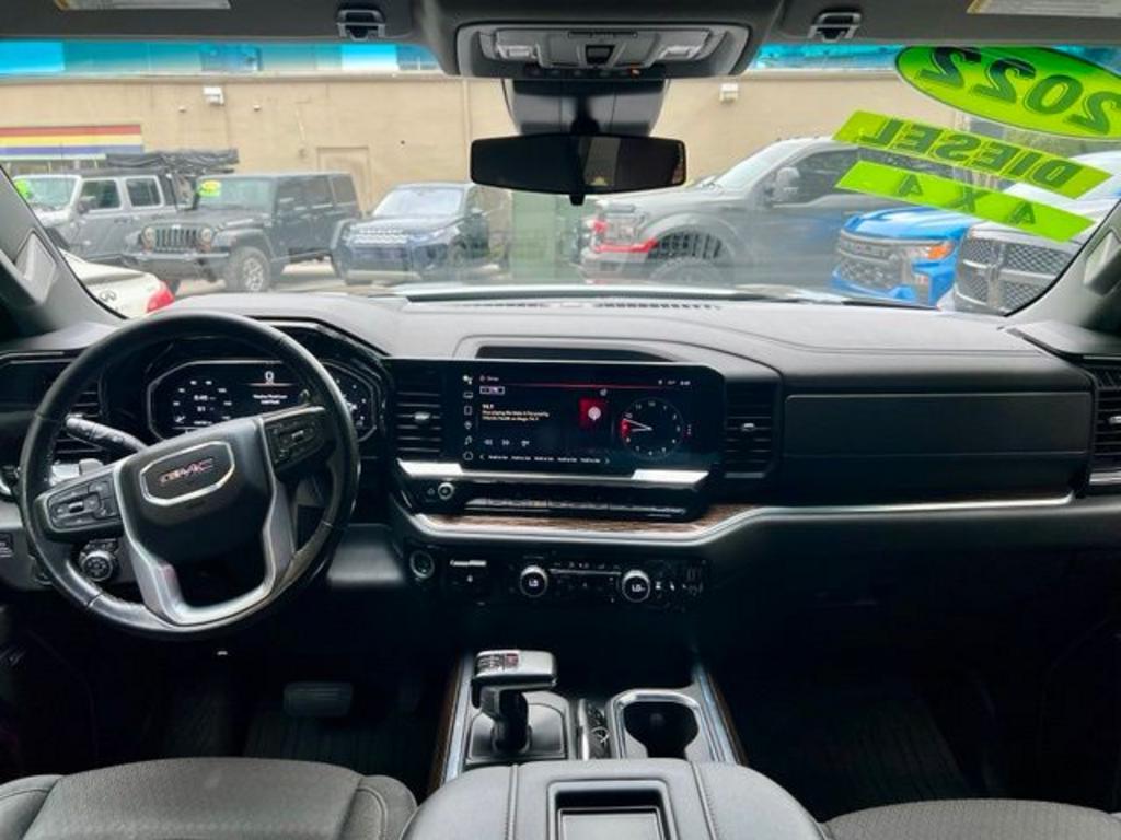 2022 GMC Sierra - $35,995