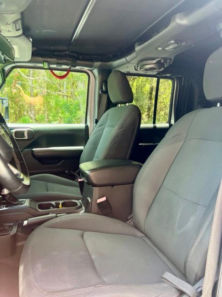 2020 Jeep Gladiator - $29,999