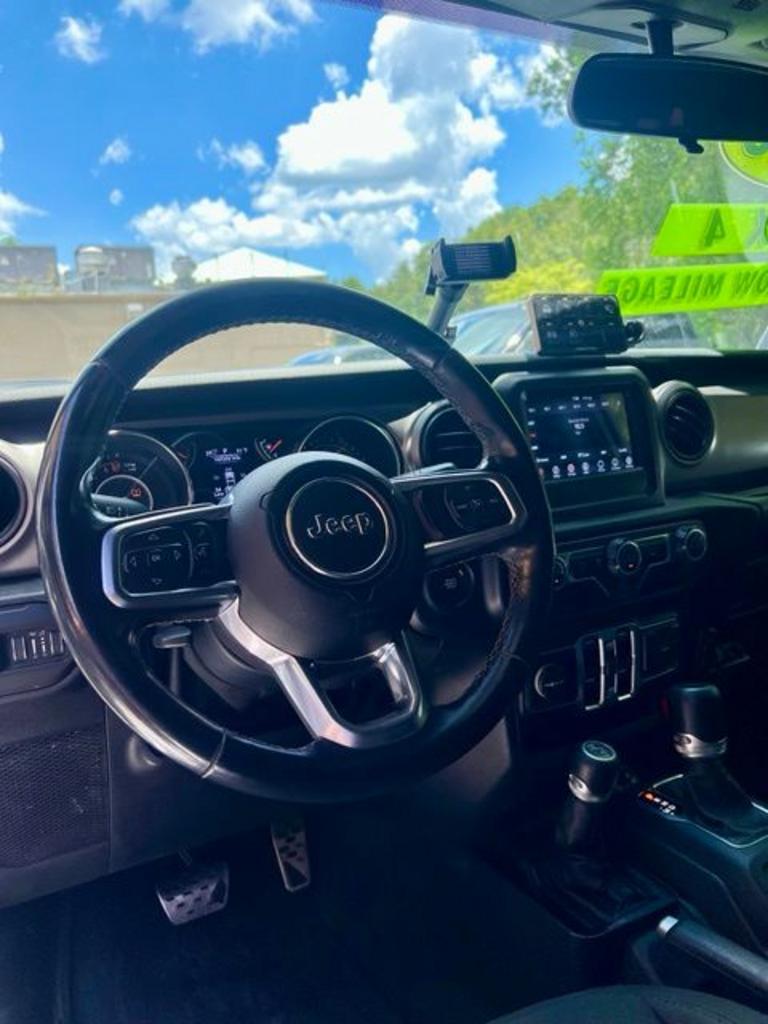 2020 Jeep Gladiator - $29,999