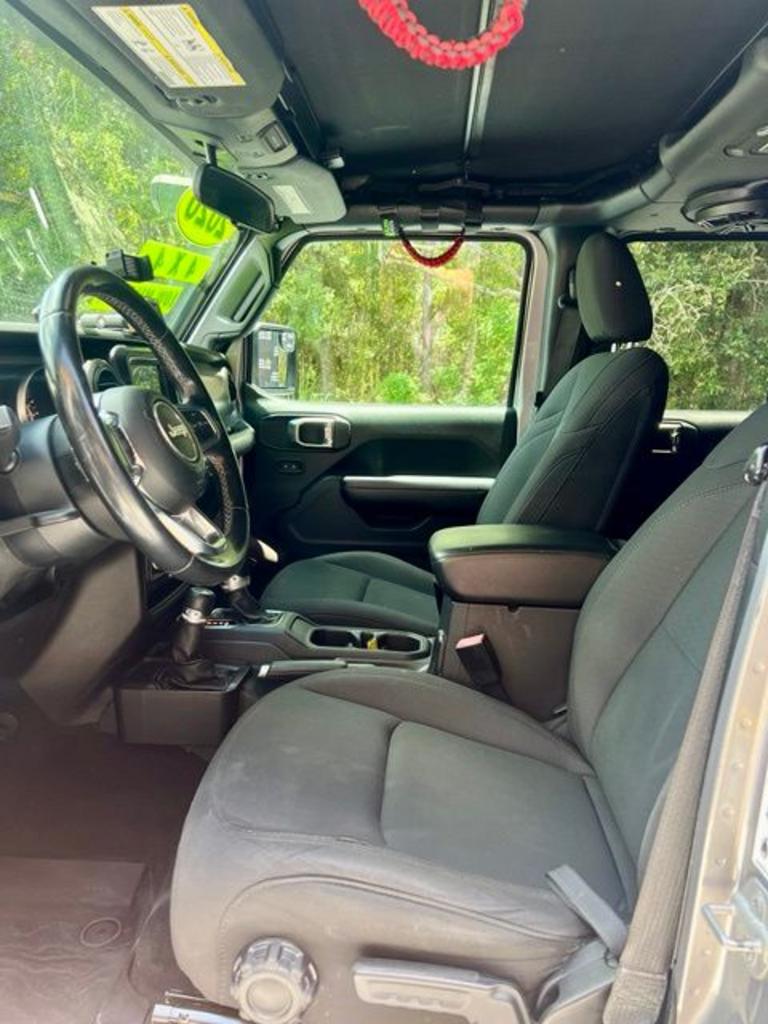 2020 Jeep Gladiator - $29,999
