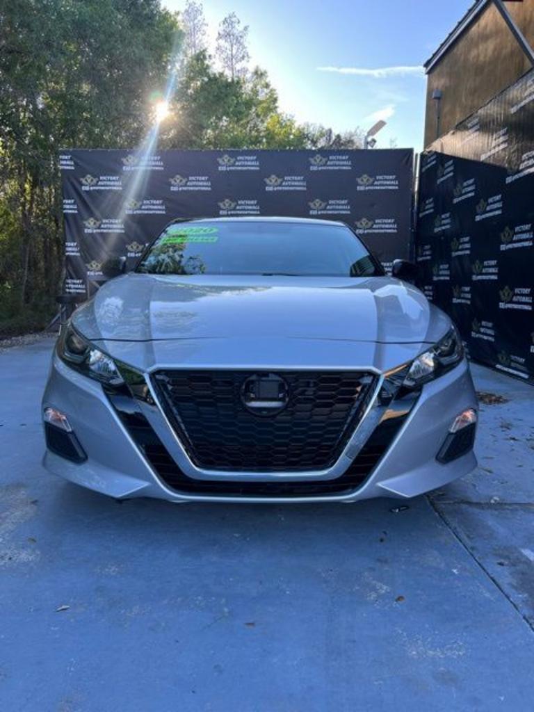 2020 Nissan Altima - $17,999