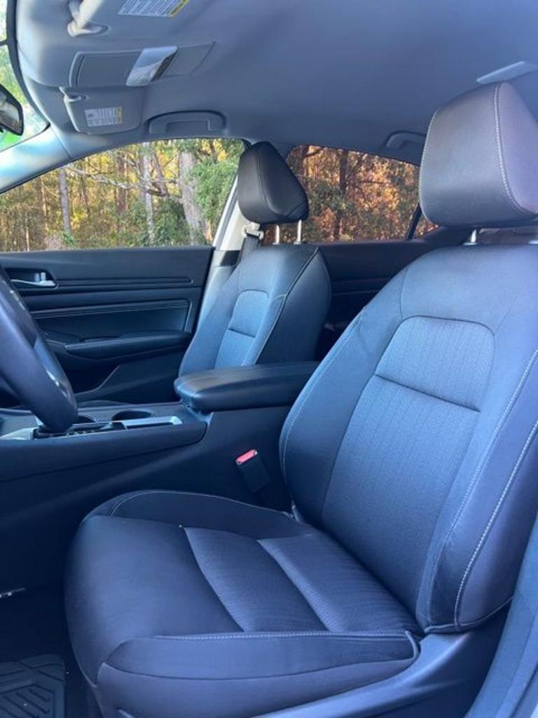 2020 Nissan Altima - $17,999
