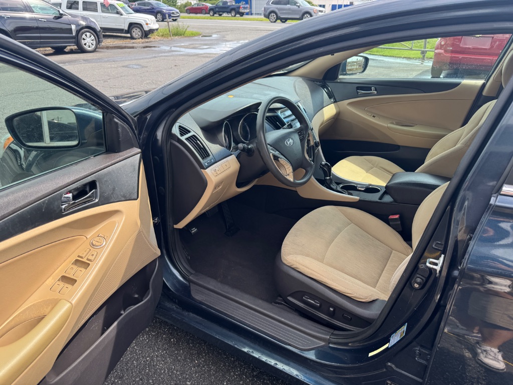 2011 Hyundai Sonata - $7,999
