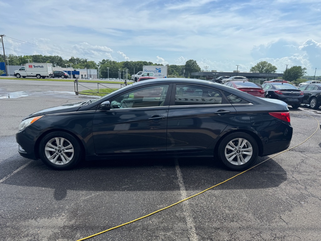 2011 Hyundai Sonata - $7,999