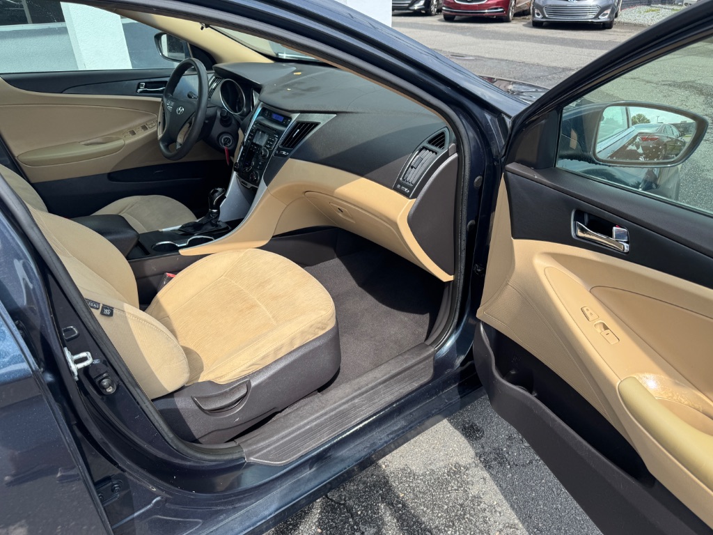 2011 Hyundai Sonata - $7,999