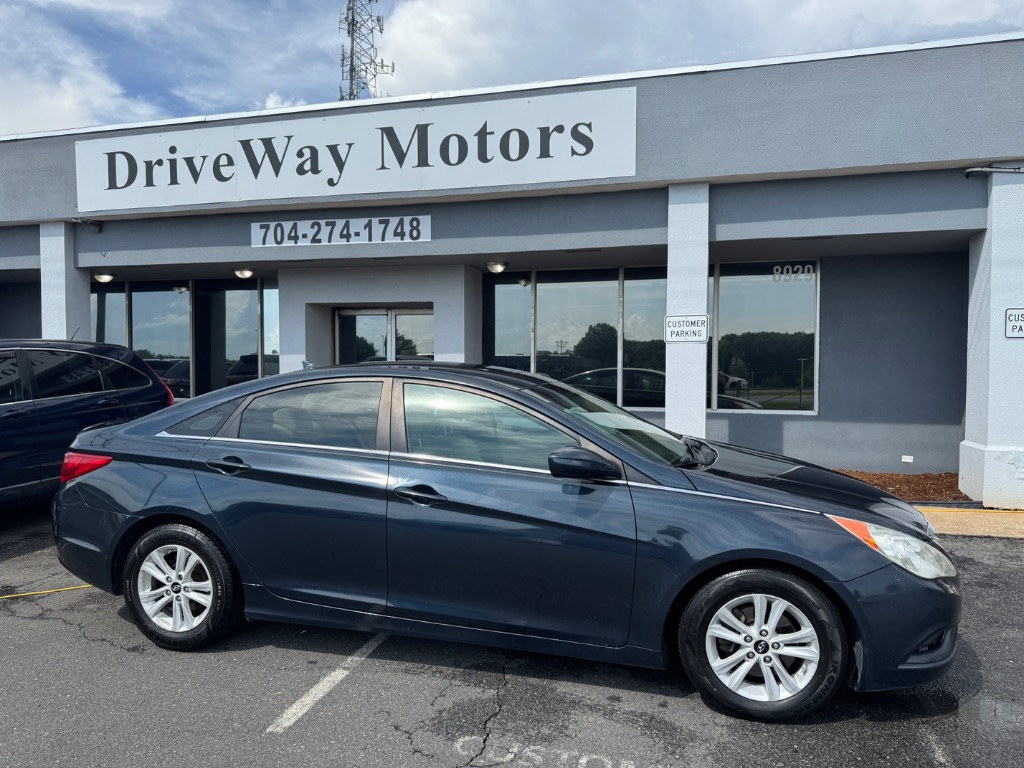 2011 Hyundai Sonata - $7,999
