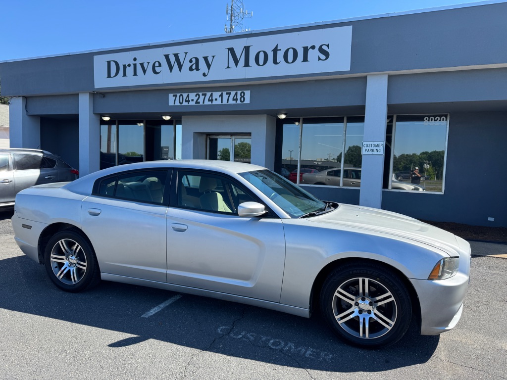 2012 Dodge Charger SXT photo