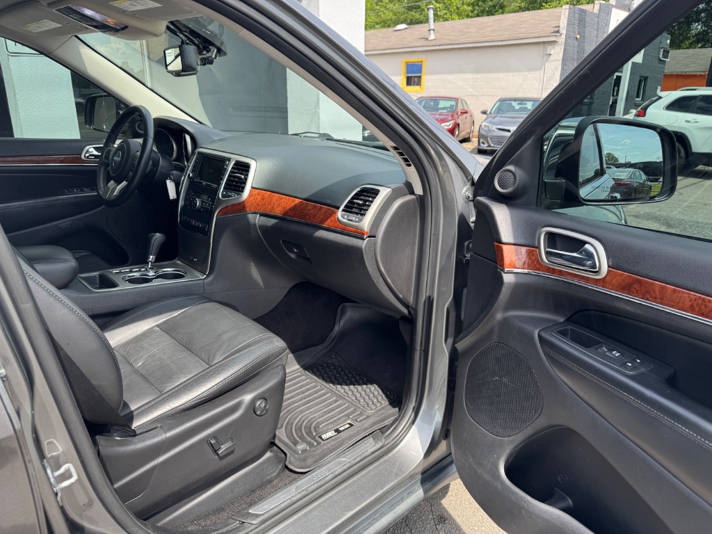 2013 Jeep Cherokee - $10,999