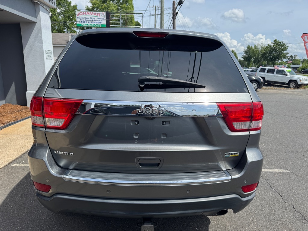 2013 Jeep Cherokee - $10,999