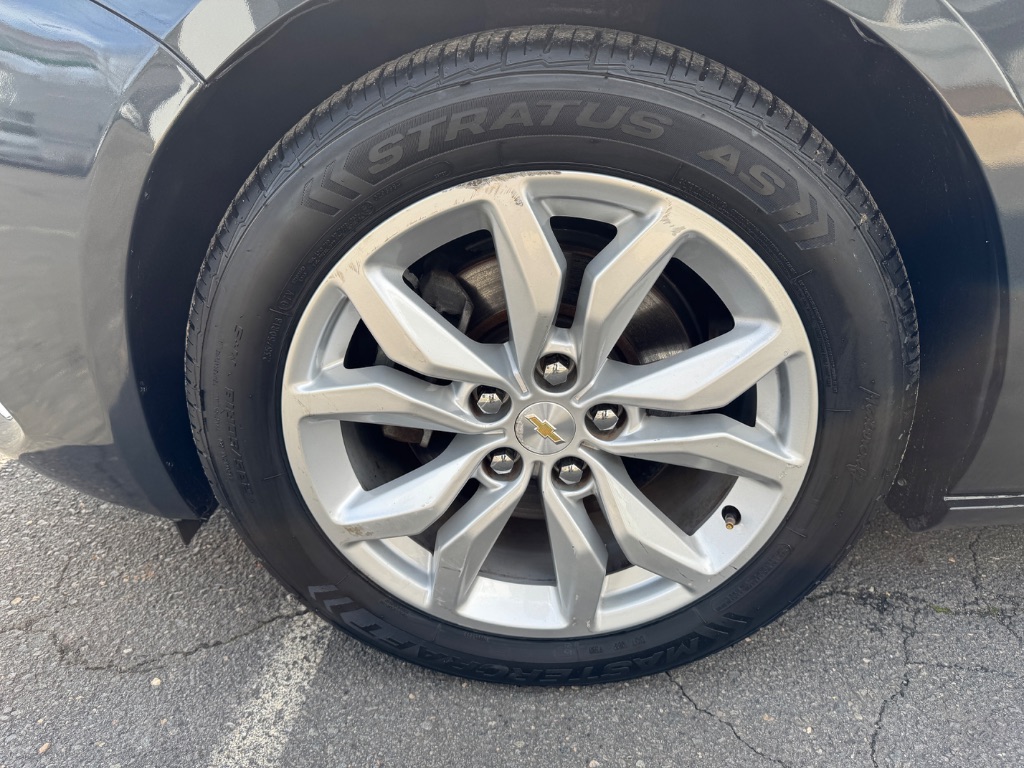 2018 Chevrolet Impala LT photo